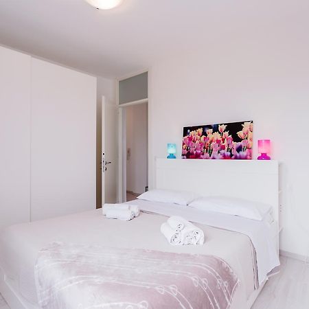 Bilocale Via Forni Apartment อูดิเน ภายนอก รูปภาพ